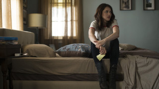 Woman sitting bed yellow sponge - free vintage wallpaper