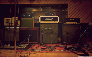 Guitars amps microphone speaker room - studio quality free wallpaper for desktop