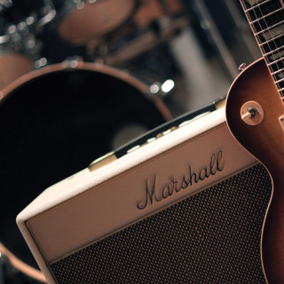 Guitar amp table drum background - a tilt shift photo free wallpaper for tablet