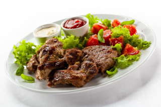 Plate of food with meat 2 - a plate of food free wallpaper