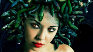 Woman green snakes head eyes - a red lipstick free wallpaper