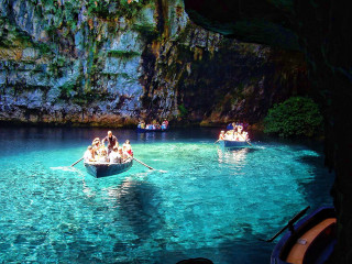 People boat river cave background - aquirax uno free wallpaper for desktop