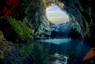 Boat water cave blue pool - amazing depth free wallpaper