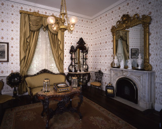 Living room fireplace couch mirror - victorian free wallpaper