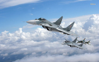 Fighter jets flying sky above 3 - the sky above the clouds free wallpaper