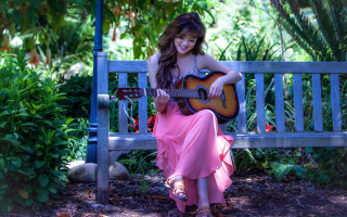 Woman pink dress guitar bench - alice prin free wallpaper for desktop
