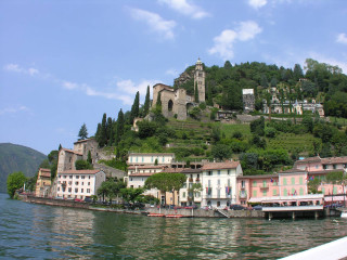 Small town hill castle water - a small town free wallpaper