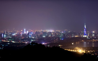 City skyline night lake lights - free city wallpaper