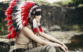 Woman native american headdress rock 3 - fashion photography free wallpaper