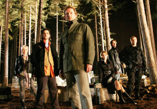 Group people woods night green - a yellow top free wallpaper