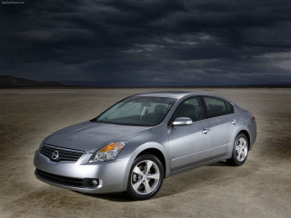 Silver car desert dark sky - grey background free wallpaper for desktop