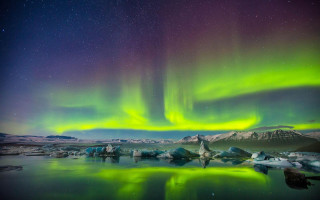 Green purple aurora lake mountains - aurora free wallpaper for desktop