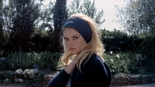 Woman headband park trees bushes - free vintage wallpaper