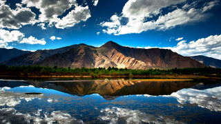 Mountain range lake clouds sky 4 - amir zand free wallpaper