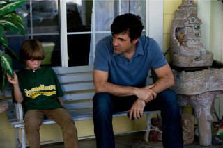 Man boy bench house plant - a plant in the corner of the room free wallpaper