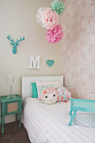 Bedroom bed nightstand wallpaper pink - nightstand free wallpaper