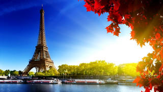 Eiffel tower paris landmark skyline - a picture of the eiffel tower in paris france free wallpaper