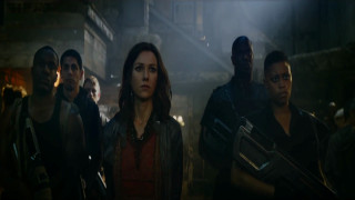 Group dark room gun woman - their hand and a woman holding free wallpaper