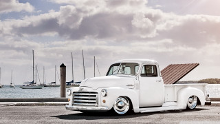 White truck water sailboats cloudy - a white truck free wallpaper