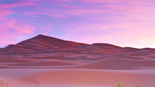 Desert mountain pink sky clouds - a pink sky above free wallpaper