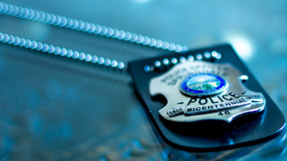 Police badge metal device blue - arlington nelson lindenmuth free wallpaper