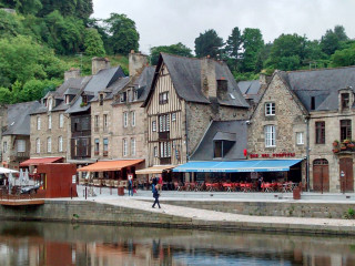 River town bridge buildings sidewalk - a town free wallpaper