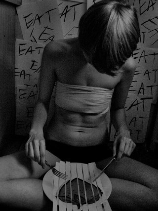 Man sitting floor knife fork - the floor free wallpaper for mobile