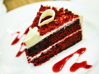 Red velvet cake white frosting 3 - a white swan free wallpaper