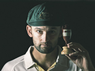 Man holding wine bottle cap - bradley walker tomlin free wallpaper