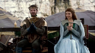 Medieval couple sitting bench costumes - a bench together free wallpaper