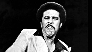 Man singing microphone black arts - his hands in his pockets free wallpaper