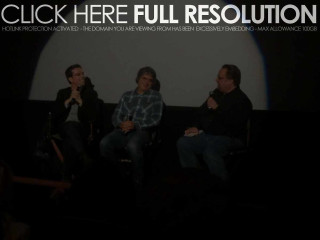 Three men stage talks screen - a row free wallpaper