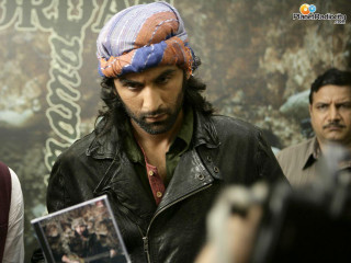 Man hat cd hand looking - holding free wallpaper