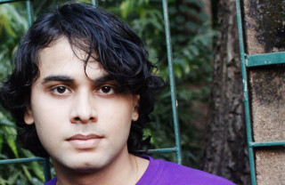 Man purple shirt green fence - a purple shirt free wallpaper