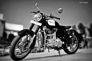 Black white motorcycle street car - the street free wallpaper for desktop