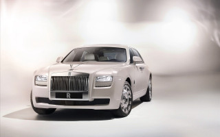 White rolls royce studio light 2 - a studio free wallpaper
