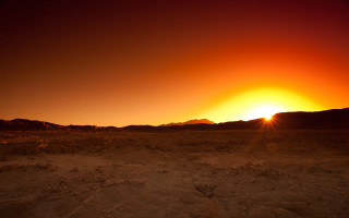 Desert sunset red sky mountains - amir zand free wallpaper for desktop