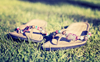 Sandals grass beads straps pair - summer vibrancy free wallpaper