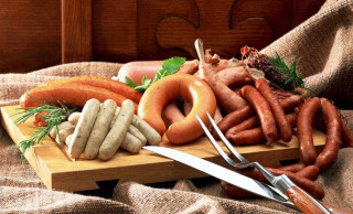Wooden cutting board sausages pretzels - cutting free wallpaper
