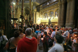 Large group people church candles - les automatiste free wallpaper