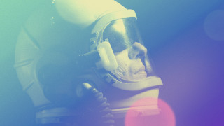 Helmet light table person blurry - a red circle free wallpaper