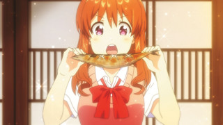 Woman surprised pizza holding hands - she free wallpaper