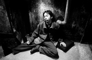 Man sitting ground hands pockets - his mouth free wallpaper for desktop