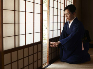Woman kimono mat window view - kyoto studio free wallpaper
