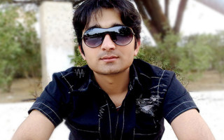 Man sunglasses motorcycle helmet sitting - a helmet free wallpaper