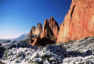 Mountain snow blue sky trees - kodachrome free wallpaper