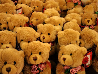 Teddy bears ribbons pile group - a pile together free wallpaper