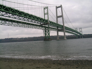 Bridge water boat below boat 2 - a bridge over a body of water free wallpaper