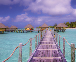 Dock beach huts water sky - adobe lightroom free wallpaper