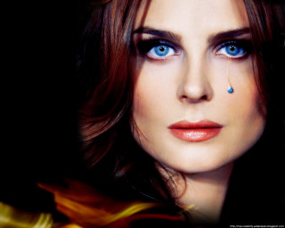 Blue eyes teary nose yellow - a yellow ribbon free wallpaper